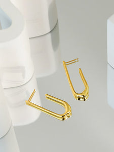 Mia Minimalist Drop Earring